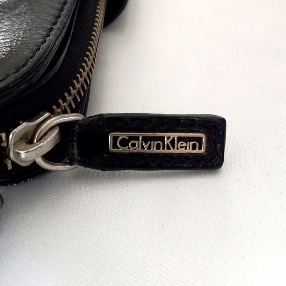 Vintage Calvin Klein purse - Picture 6 of 6